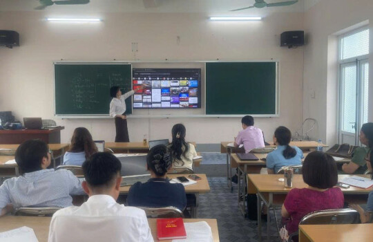 ĐỔI MỚI TRUYỀN THÔNG SỐ ĐỂ ĐƯA TRUNG TÂM NGOẠI NGỮ-TIN HỌC ĐẾN GẦN VỚI NGƯỜI HỌC